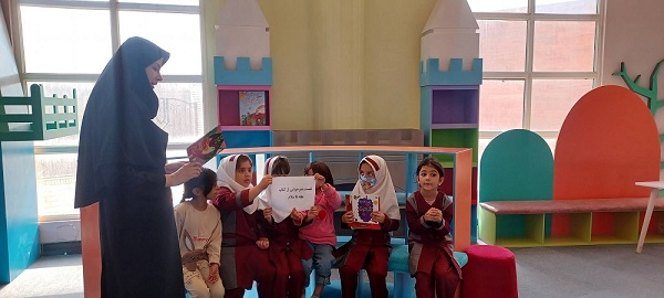 نشست شعرخوانی از کتاب بچها سلام